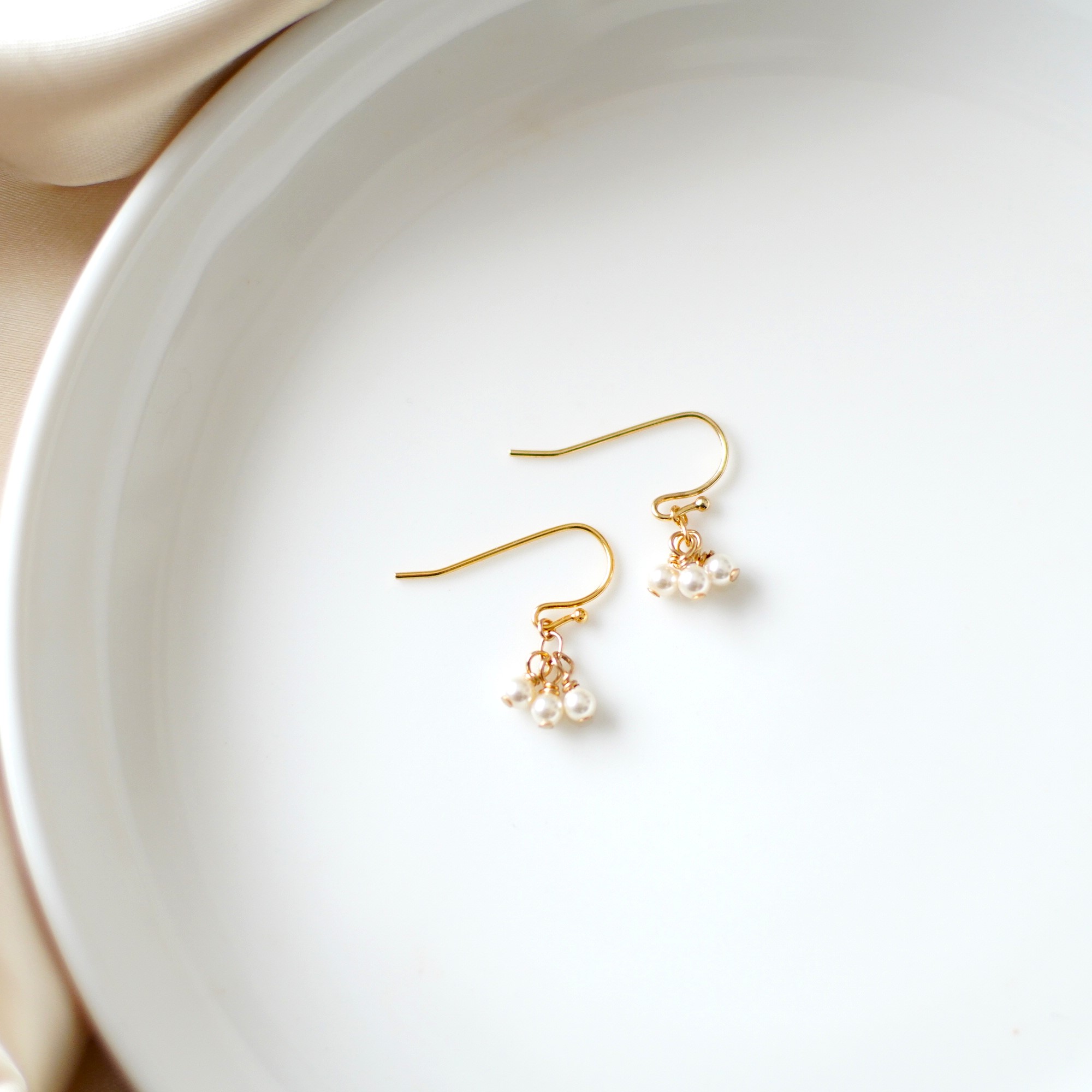 羽根 * 14kgf 高品質 ゴールド ピアス イヤリング 876793 | akaree