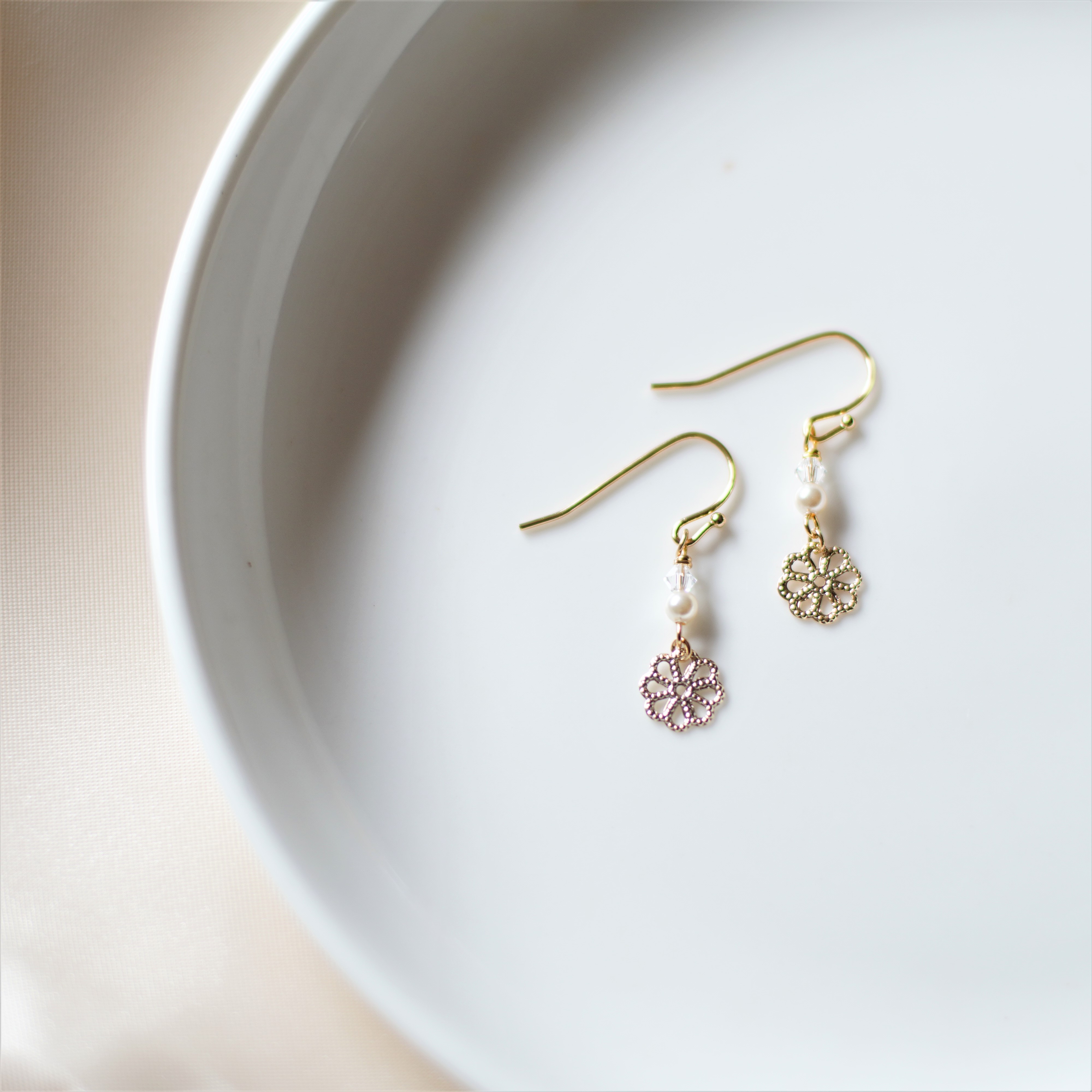 羽根 * 14kgf 高品質 ゴールド ピアス イヤリング 876793 | akaree